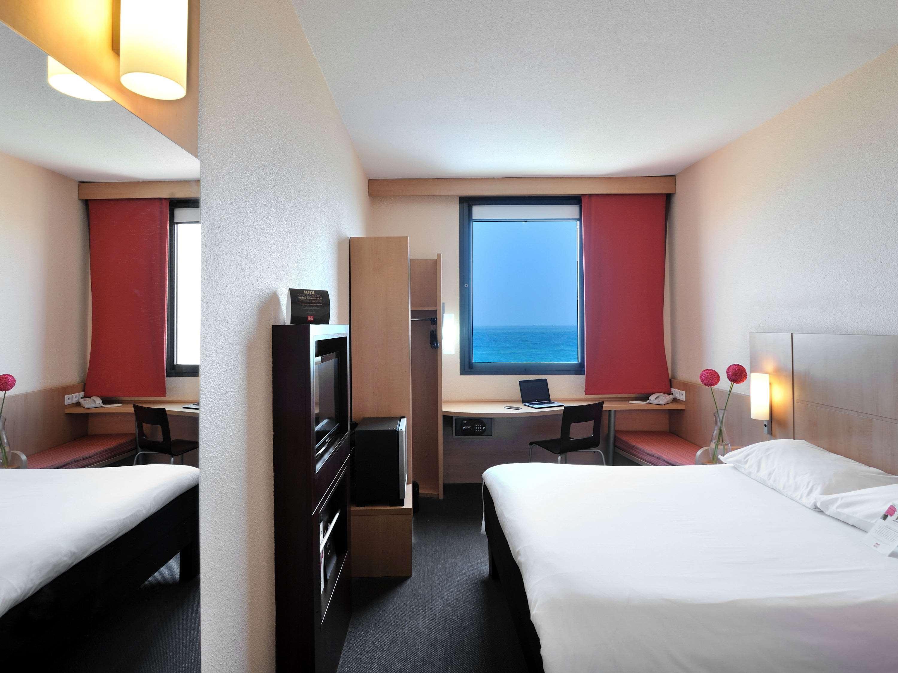ไอบิส ดาการ์ Hotel ภายนอก รูปภาพ